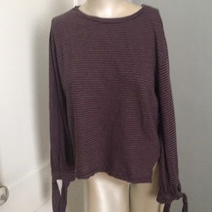 Sundry long sleeve tie cuff‎ tee. NWT